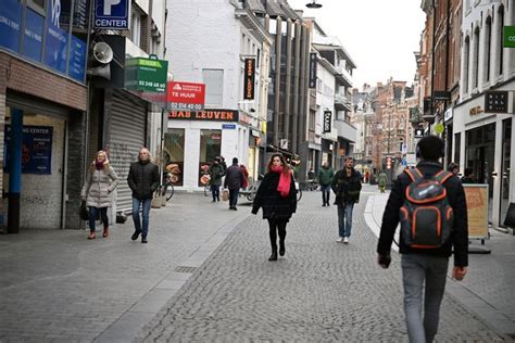 VAN HAREN winkel LEUVEN, Diestsestraat 133C.